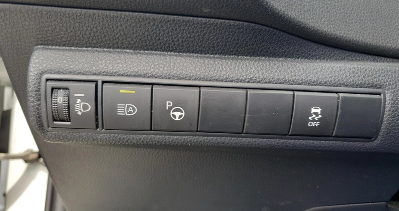 Toyota Corolla cena 84900 przebieg: 149170, rok produkcji 2020 z Bełżyce małe 352